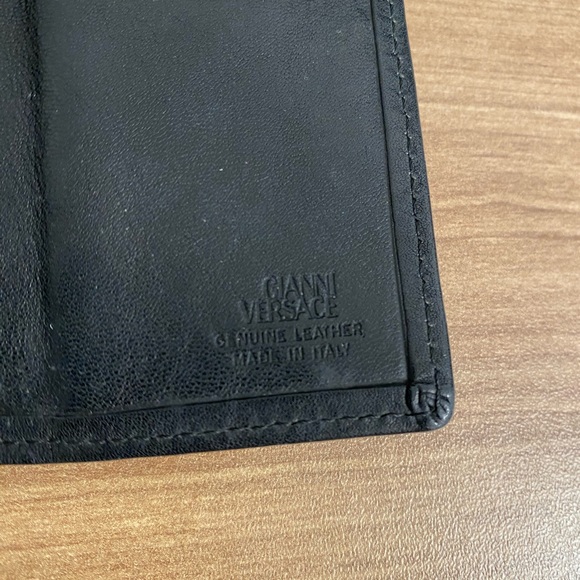 Authentic Versace vintage La Medusa leather wallet - Picture 4 of 5